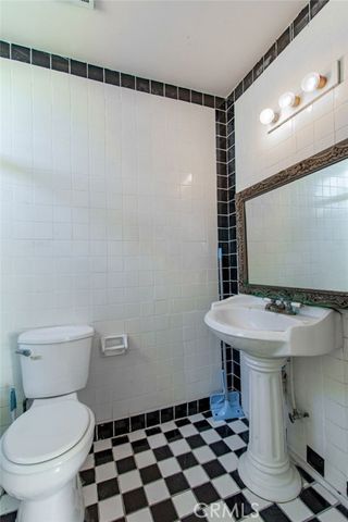 16413 Downey, Paramount, CA 90723