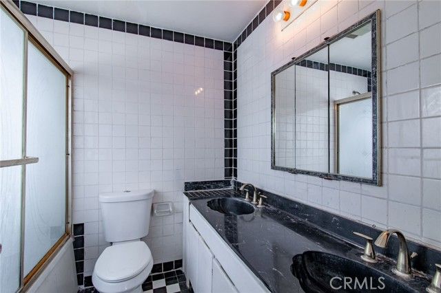 16413 Downey, Paramount, CA 90723