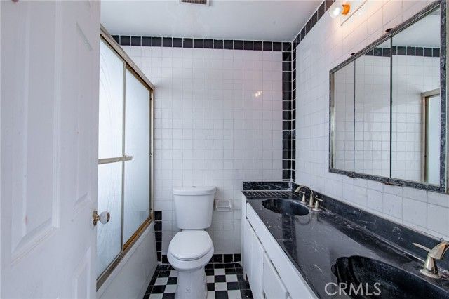 16413 Downey, Paramount, CA 90723