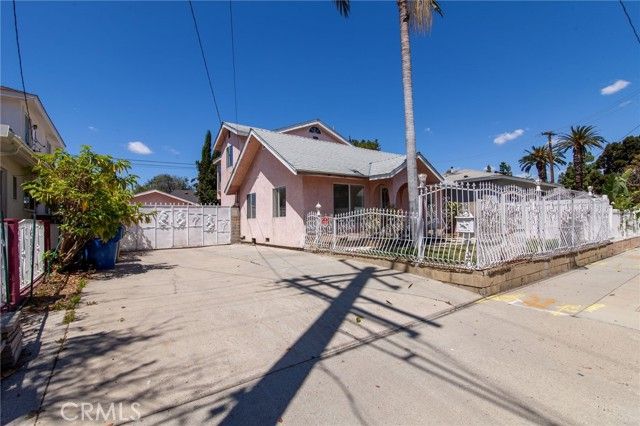 16413 Downey, Paramount, CA 90723