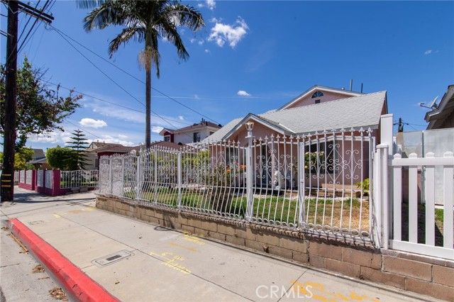 16413 Downey, Paramount, CA 90723