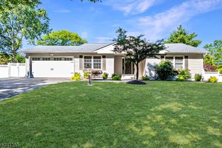 6 Wood Lake Dr, Piscataway Twp., NJ 08854