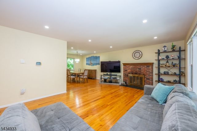 11 Southview Rd, Randolph Twp., NJ 07869