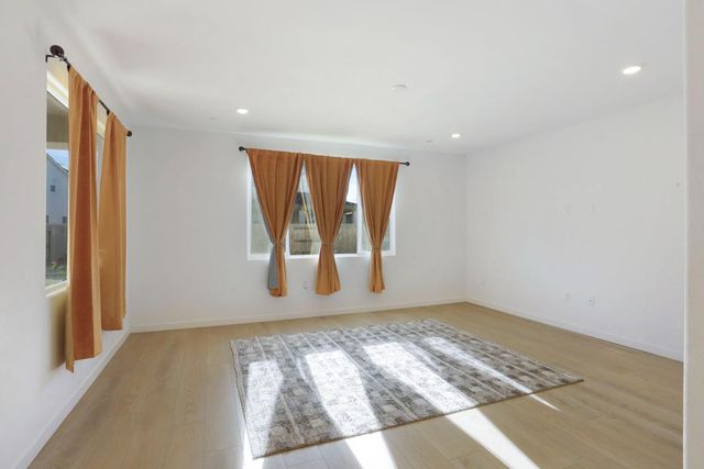 7048 Blue Bay Ln, Stockton, CA 95219