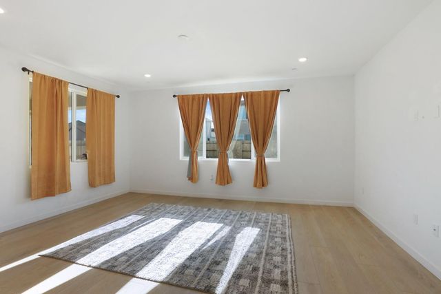 7048 Blue Bay Ln, Stockton, CA 95219