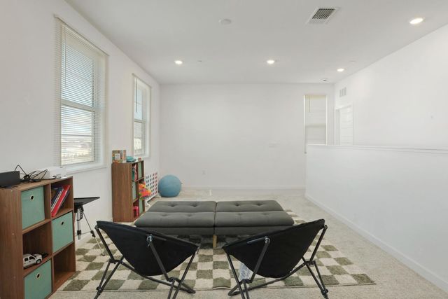 7048 Blue Bay Ln, Stockton, CA 95219