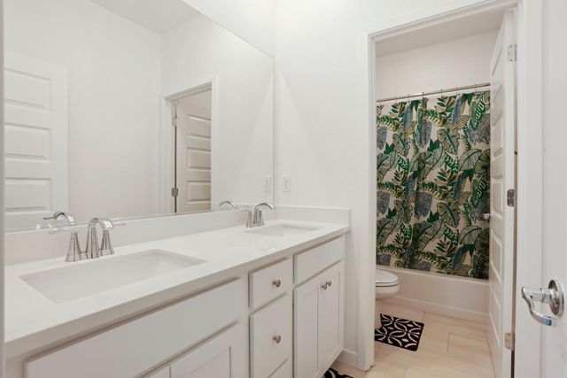 7048 Blue Bay Ln, Stockton, CA 95219