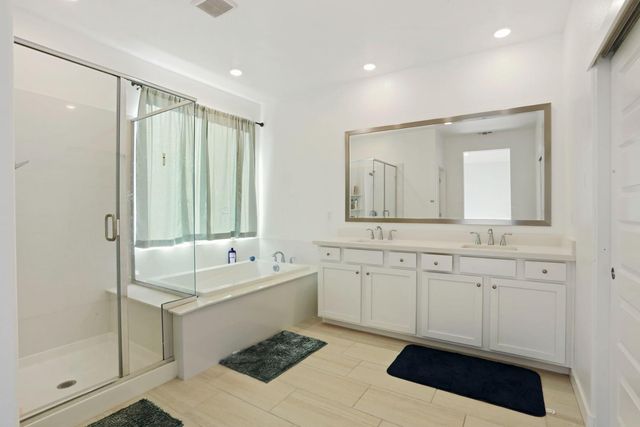 7048 Blue Bay Ln, Stockton, CA 95219