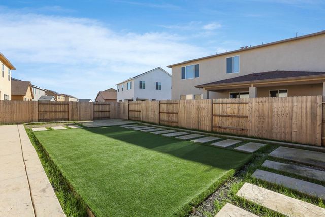 7048 Blue Bay Ln, Stockton, CA 95219