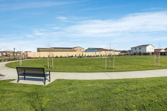 7048 Blue Bay Ln, Stockton, CA 95219