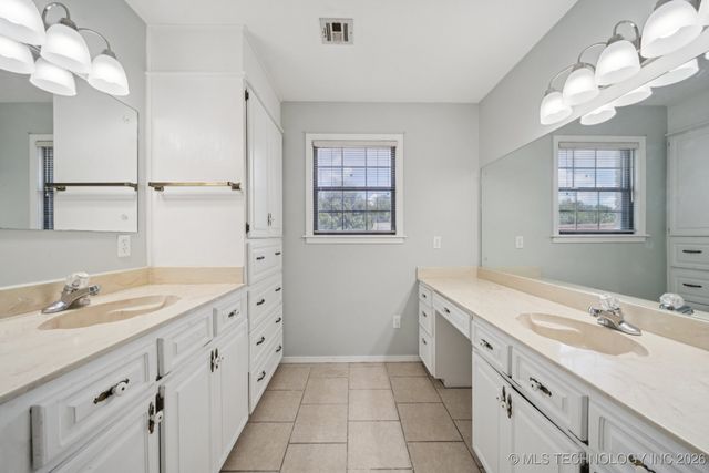 1181 Deer Creek, Pryor, OK 74361