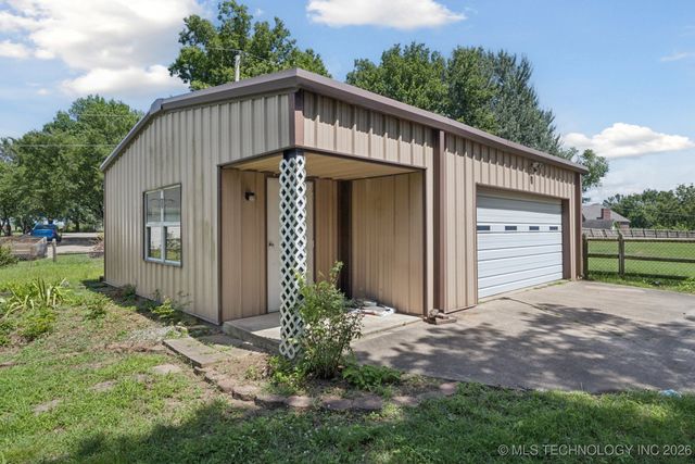 1181 Deer Creek, Pryor, OK 74361