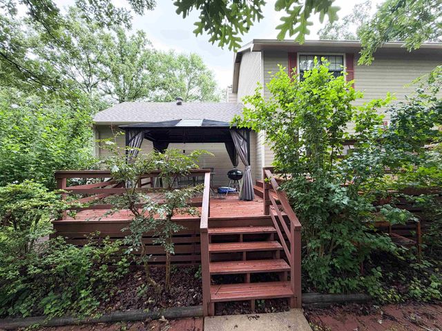 5711 Red Bud Lane, Little Rock, AR 72210