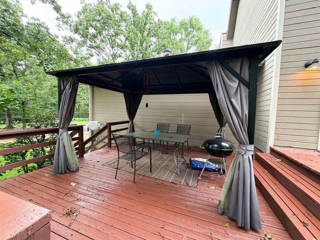 5711 Red Bud Lane, Little Rock, AR 72210