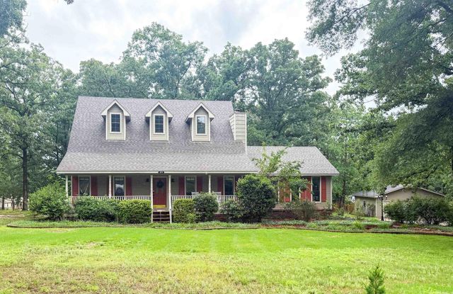 5711 Red Bud Lane, Little Rock, AR 72210