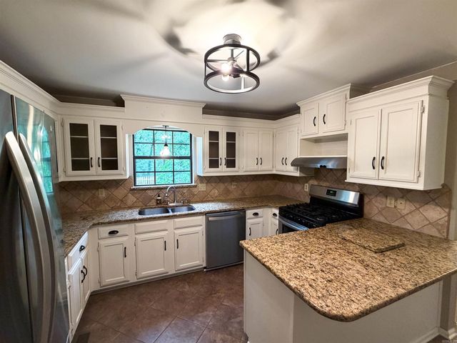 5711 Red Bud Lane, Little Rock, AR 72210