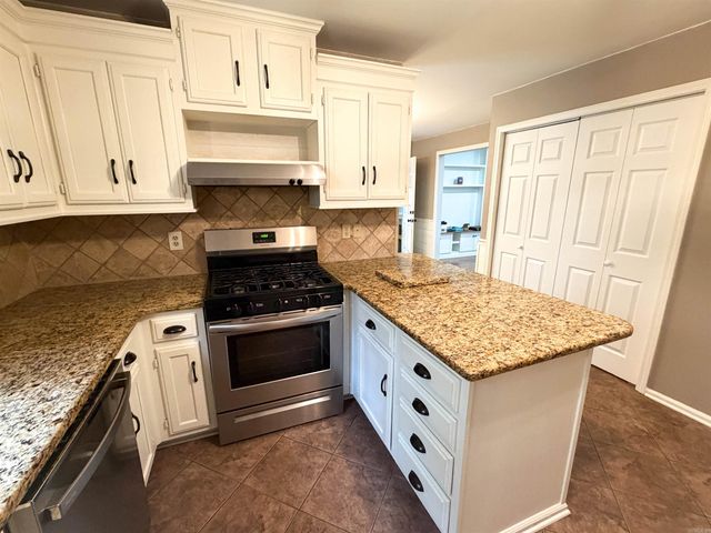 5711 Red Bud Lane, Little Rock, AR 72210