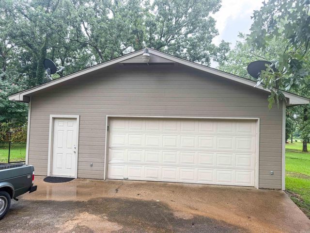 5711 Red Bud Lane, Little Rock, AR 72210