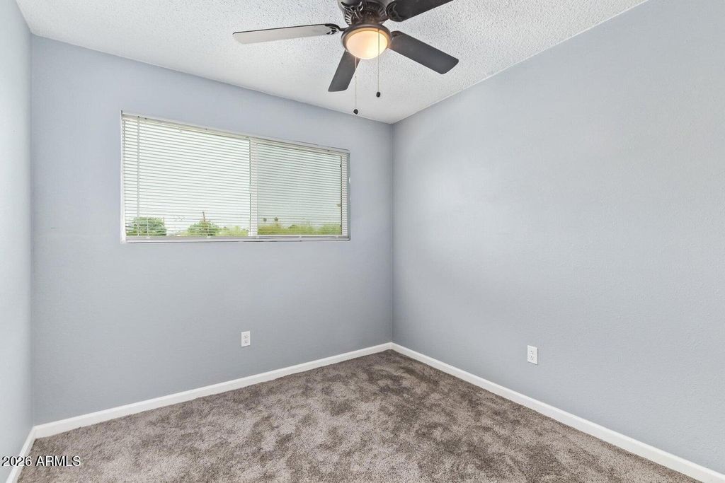 Image 14 of property listing at 6565 N 19 Avenue 45, Phoenix, AZ 85015