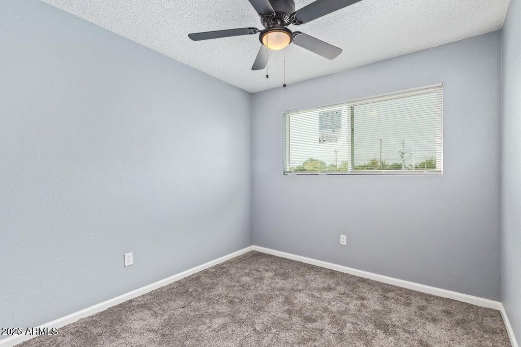 Image 15 of property listing at 6565 N 19 Avenue 45, Phoenix, AZ 85015