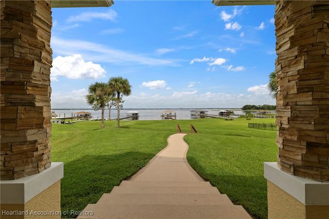 167 South Bear Pointe Drive, Lake Placid, FL 33852