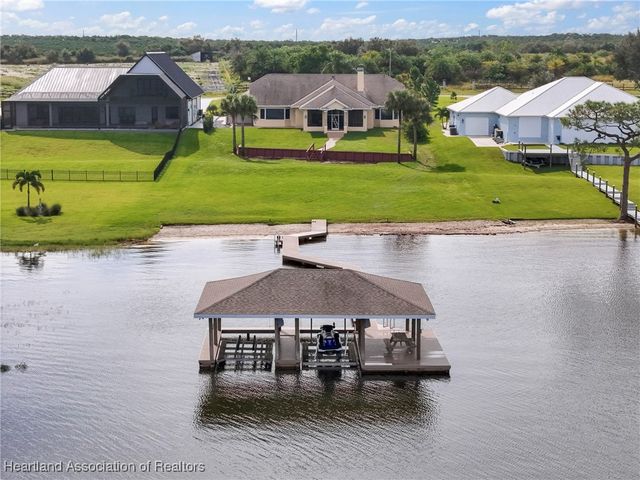 167 South Bear Pointe Drive, Lake Placid, FL 33852