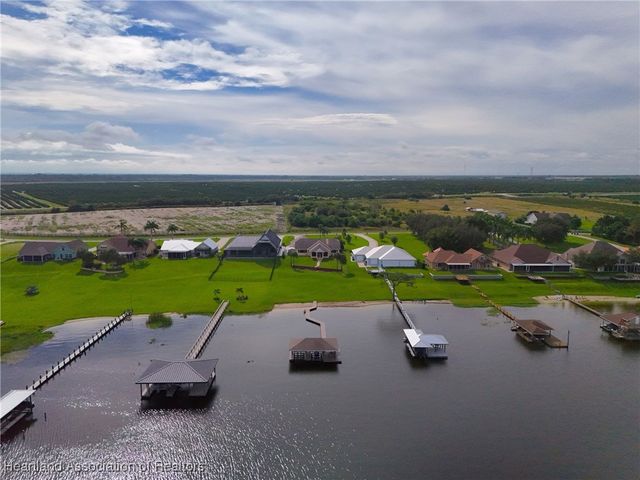 167 South Bear Pointe Drive, Lake Placid, FL 33852