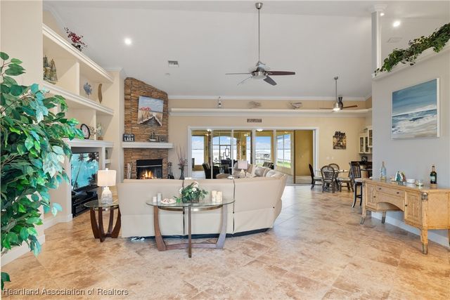 167 South Bear Pointe Drive, Lake Placid, FL 33852