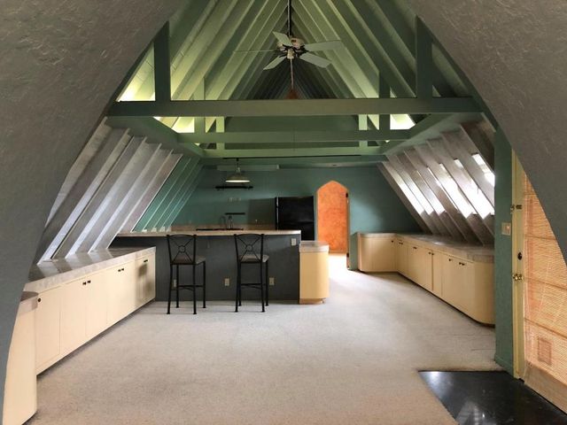 160 Monterey Avenue, Pacific Grove, CA 93950