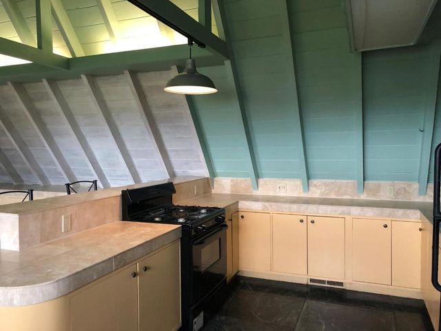 160 Monterey Avenue, Pacific Grove, CA 93950