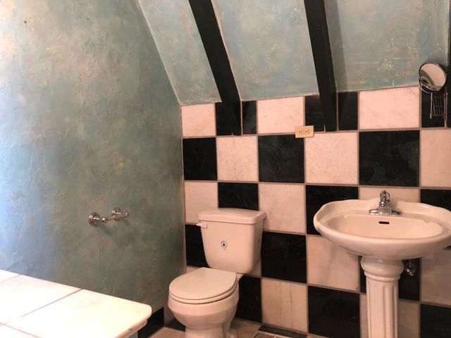 160 Monterey Avenue, Pacific Grove, CA 93950