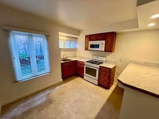 160 Monterey Avenue, Pacific Grove, CA 93950