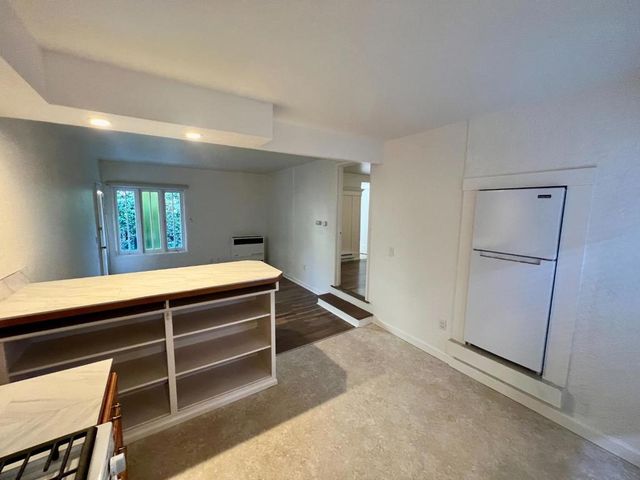 160 Monterey Avenue, Pacific Grove, CA 93950