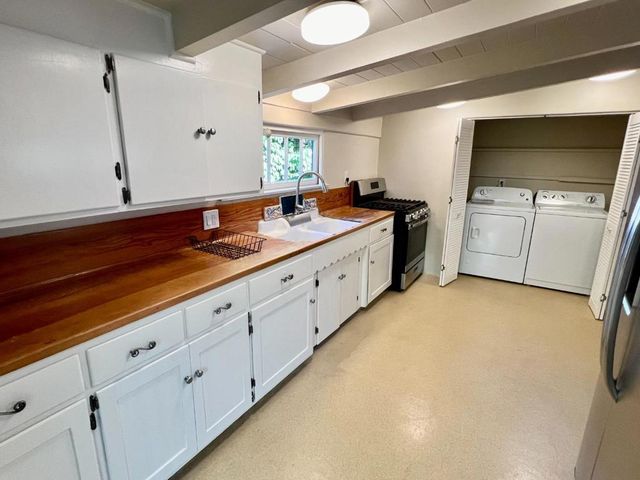 160 Monterey Avenue, Pacific Grove, CA 93950