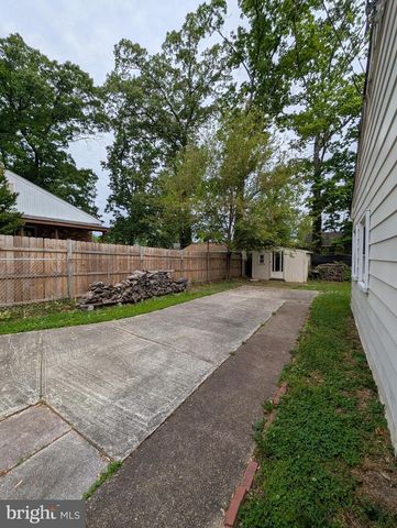 10028 DUBARRY ST, Glenn Dale, MD 20769