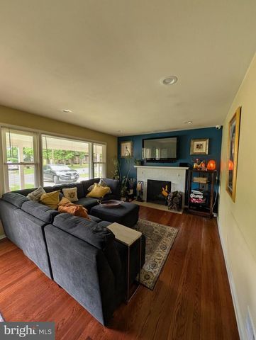 10028 DUBARRY ST, Glenn Dale, MD 20769
