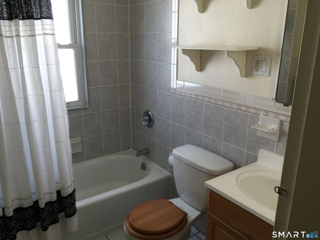 22 Windell Place, Stamford, CT 06906