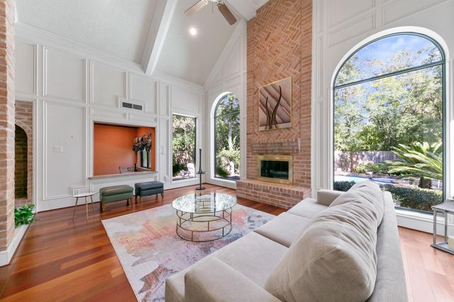 11818 Castle Ridge Drive, Houston, TX 77077