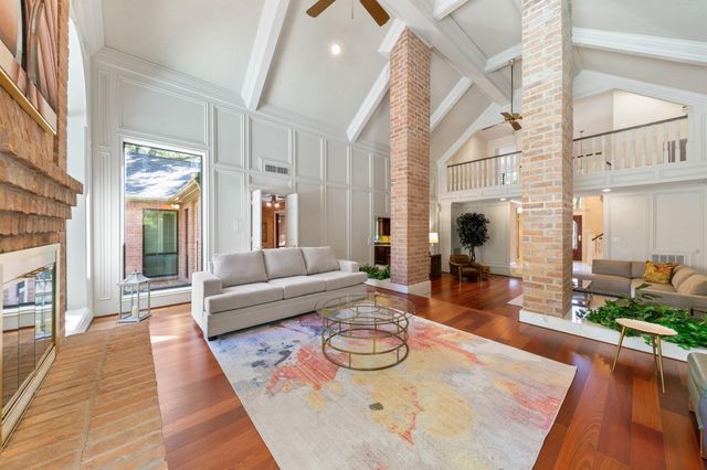 11818 Castle Ridge Drive, Houston, TX 77077