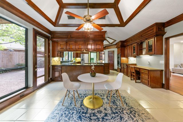 11818 Castle Ridge Drive, Houston, TX 77077