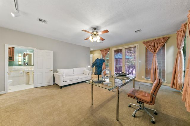 11818 Castle Ridge Drive, Houston, TX 77077