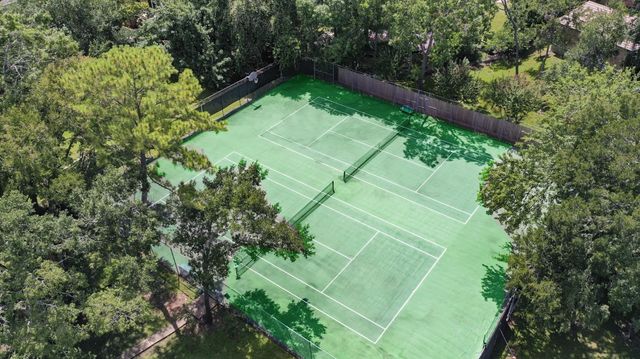 11818 Castle Ridge Drive, Houston, TX 77077