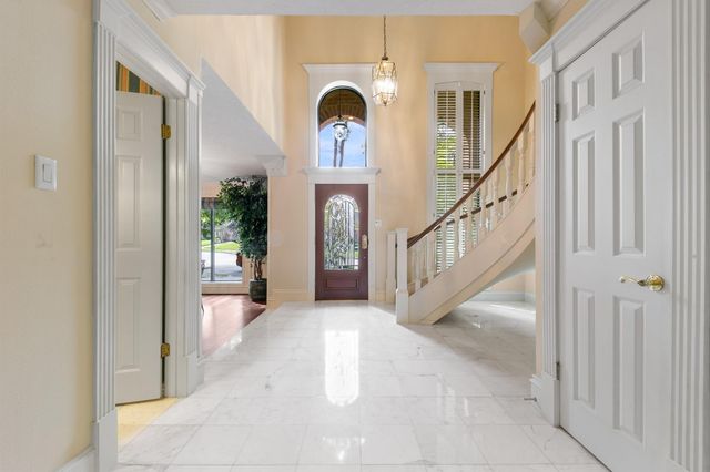 11818 Castle Ridge Drive, Houston, TX 77077