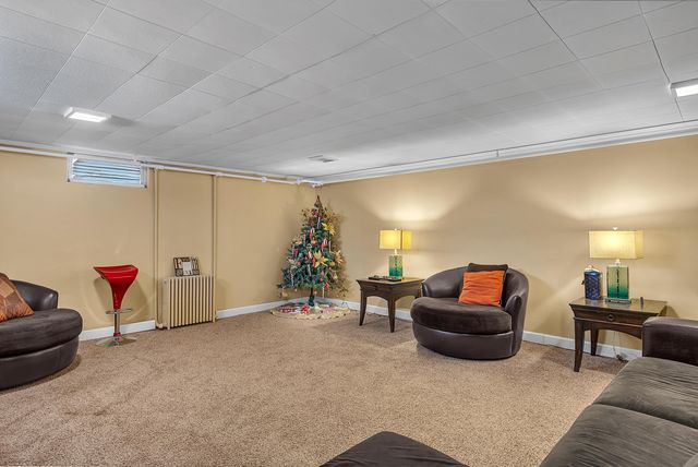 5550 Jefferson Place, Merrillville, IN 46410