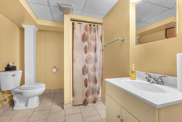 5550 Jefferson Place, Merrillville, IN 46410