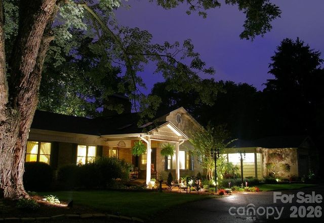 142 Country Club Drive, Waynesville, NC 28786