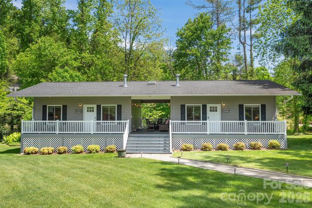 142 Country Club Drive, Waynesville, NC 28786