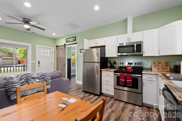 142 Country Club Drive, Waynesville, NC 28786