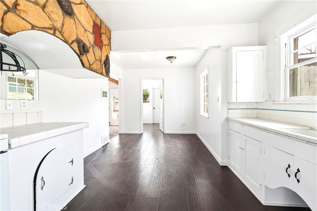 Image 11 of property listing at 691 N Euclid, Upland, CA 91786