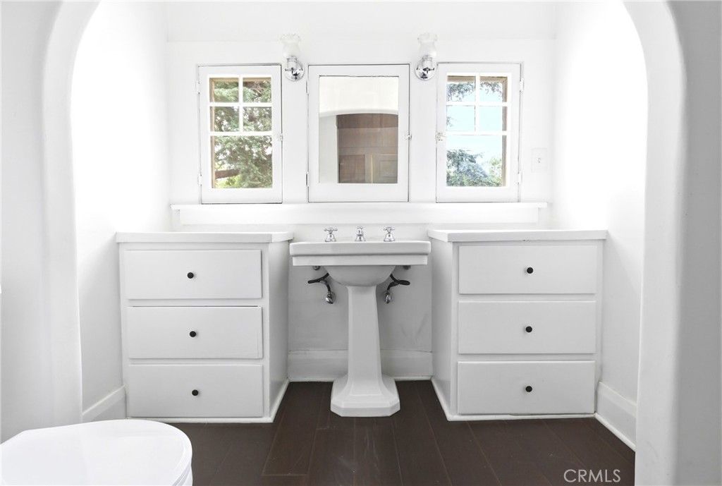 Image 20 of property listing at 691 N Euclid, Upland, CA 91786